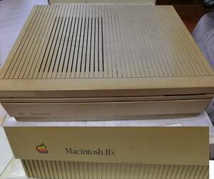 中古 動作不可 ジャンク品　Macintosh IIx（日本未発売）おまけ　動作未確認NuBusカード類