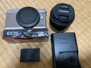 【即決送料込】EOS M100 グレー　EF-M 15-45mm F3.5-6.3 IS STMセット 実用良品おまけ付き