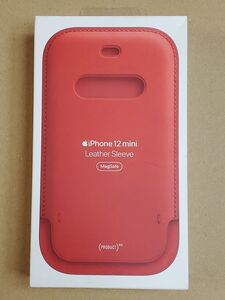 【純正】MagSafe対応iPhone 12 mini レザースリーブ プロダクトレッド 【並行輸入品】