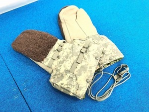 【米軍放出品】☆ACU ミトン 手袋 Mサイズ 極寒地用 ウール 防寒 グローブ ミリタリー キャンプ アウトドア (80)☆BA12EK-56