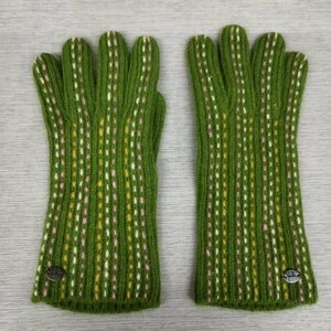 K433 Sybilla 手袋 グローブ グリーン系 ニット マルチ 編み 服飾 小物 防寒 ワンポイント ロゴ プレート アクセント レディース シビラ