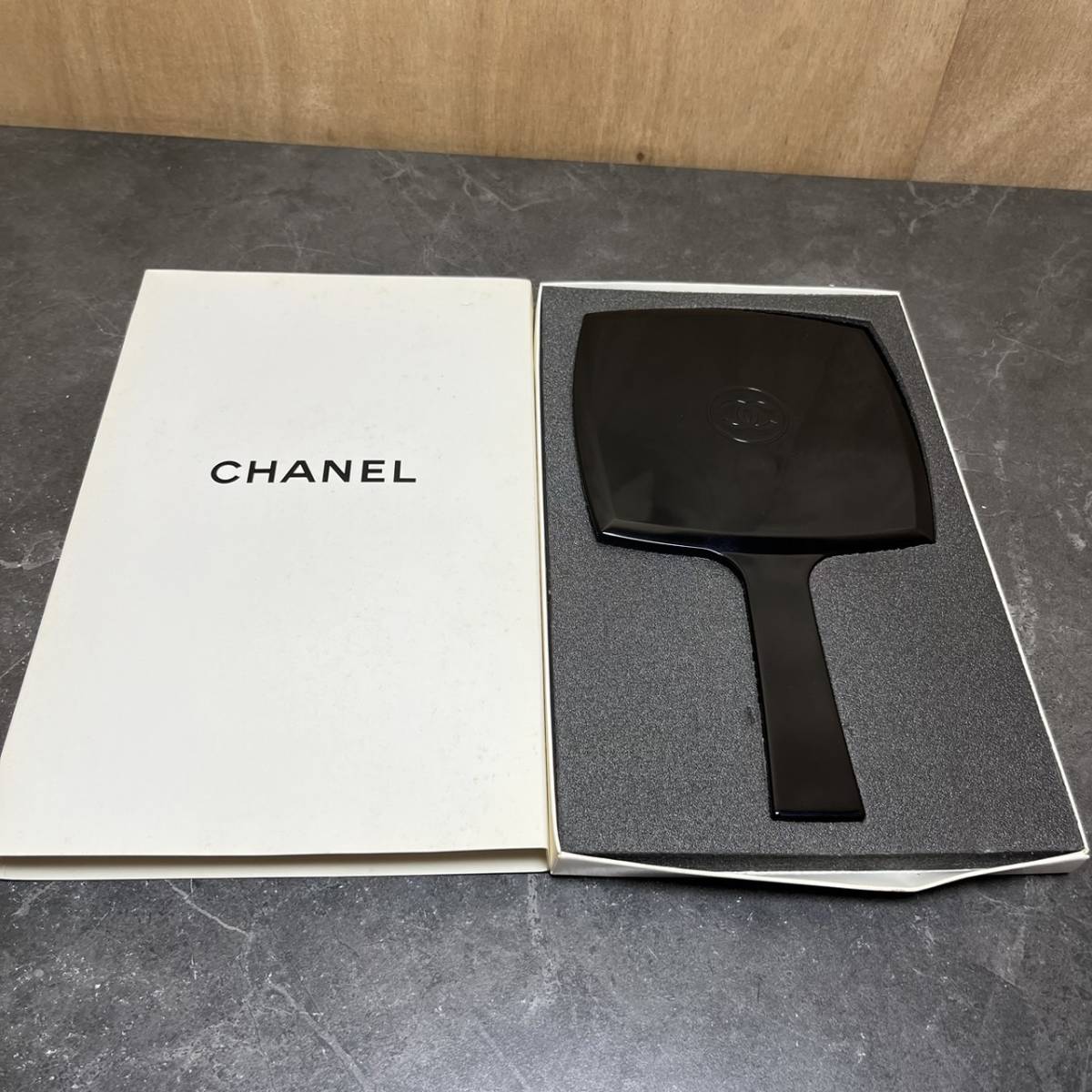 chanel 手鏡の値段と価格推移は?|36件の売買データからchanel 手鏡の