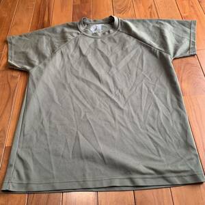 沖縄 米軍放出品 DRI-DUKE Tシャツ トレーニング　ランニング　OD MEDIUM (管理番号BC207)