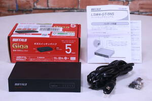 美品! 5ポート スイッチングハブ LSW4-GT-5NS ブラック Giga BUFFALO■(F8295)