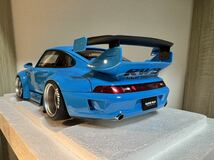 オートアート autoart 1/18　ポルシェ　PORSCHE　RWB 993 ブルー　BLUE_画像2