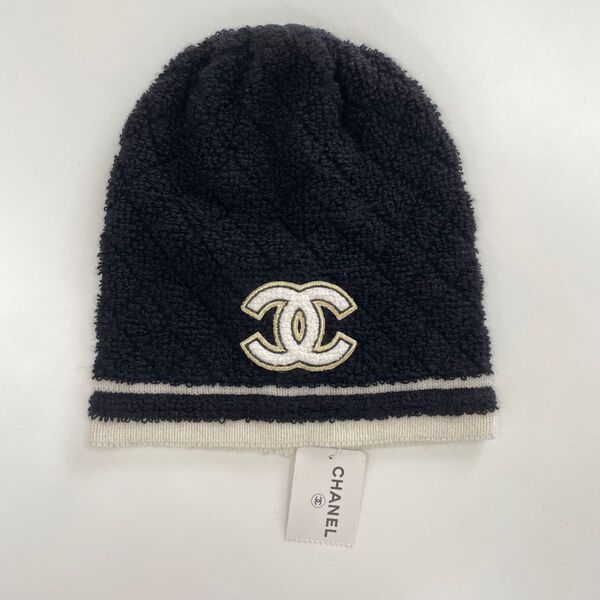 【希少】CHANEL CCロゴ22B ニット帽 ホワイト*ブラック 新品