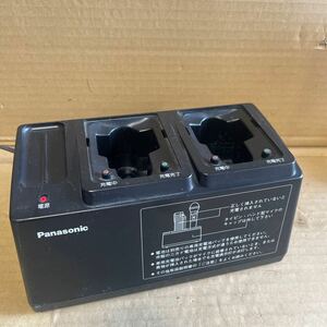 (III-108)Panasonic ワイヤレマイク充電器 WX-4450　中古品