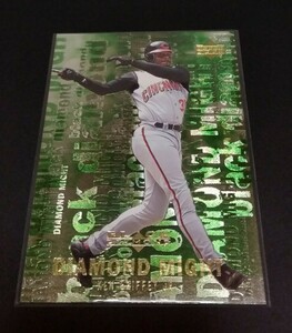 MLB 2000年upper deck BLACK DIAMOND ケン・グリフィー・ジュニア jr(レッズ)インサート。DIAMOND MIGHT。No. M4。