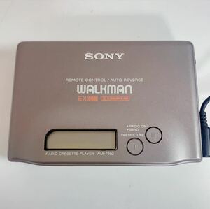 【ジャンク】SONY ウォークマン WM-F702 WALKMAN カセットウォークマン カセットレコーダー イヤホン カバーあり 通電未確認