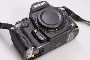 Nikon　Df　９９％ジャンクかな？