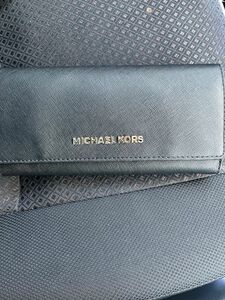 MICHAEL KORS長財布 