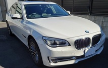 【美車】BMW 750i 4.4L V8 ツインターボ　12.3インチ_アンドロイドナビ　F01　LCI　後期　LEDヘッドライト　ドラレコ　2013年式　9.5万km　_画像1