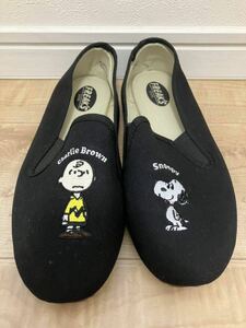  beautiful goods!! Snoopy × freak s store * kung fu shoes 24cm black * embroidery slip-on shoes sneakers shoes PEANUTS