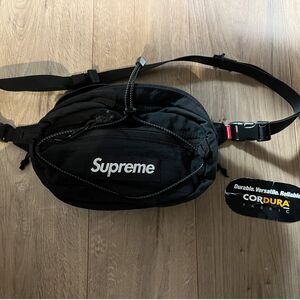 オンライン購入品　正規品　SUPREME waist bag ウエストバック　20FW シュプリーム 