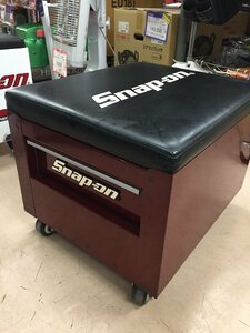 【中古品】Snap-on スナップオン 限定カラーシートクリーパー ツールボックス 工具箱 /IT8J7RTT3094