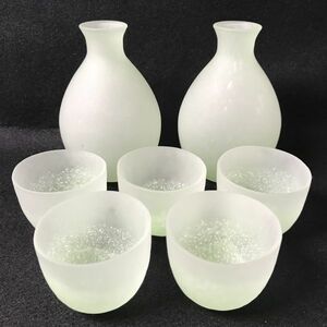 6P154 未使用 KURATA CRYSTAL 酒器セット ガラス【商品説明必読】冷酒 グリーン系 徳利 お猪口 クラタクリスタル 1000-