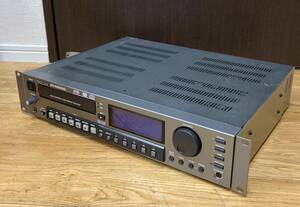 3948-3埼　TASCAM タスカム DV-RA1000　オーディオマスターレコーダー　オーディオ機器