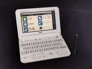 ★極美品 CASIO EX-word DATAPLUS9 XD-K4900 カシオ エクスワード カラー 電子辞書 タッチペン付き 電子手帳 ホワイト 現状品 TOEIC 英検