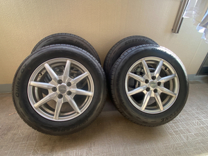 手渡し可能　タイヤほぼ新品195/60R15　アルミ付き4本　プリウス、カローラ、インプレッサ等に