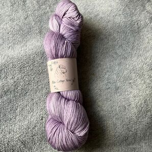 【Eden Cottage Yarns】Yarnaholic 受注購入　イギリスの手染ソックヤーン1カセ　くすんだ紫色が素敵