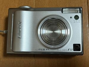 【格安】フジ　デジタルカメラ　名機 FinePix F11 スーパーCCDハニカムセンサー搭載