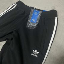 9,889円 XLサイズ 新品 adidas originals 裏起毛 スウェット ジョガーパンツ フリース トラックパンツ 3ストライプパンツ adicolor 黒 2L O_画像3