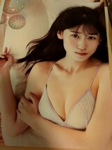 ＮＧＴ４８ 佐藤海里　藤崎未夢　☆２人の絆　水着グラビア切り抜き　雑誌切り抜き/ドラ3ペア初グラビア　アイドル　モデル　_画像4