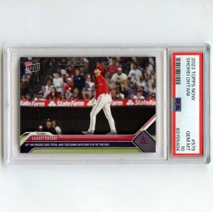 PSA10 GEM MINT 大谷翔平 2023 Topps Now #579 SHOHEI OHTANI PSA鑑定カード 昨年の記録を上回る35号ホームランを放ち豪快なバットフリップ