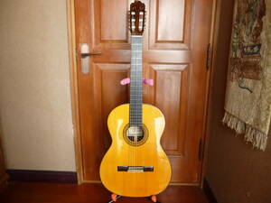 RYUJI　MATSUOKA　モデルNO-100　クラシックギター ヘッドに彫刻　オール単板　ジャパンビンテージギター　ハードケース付き