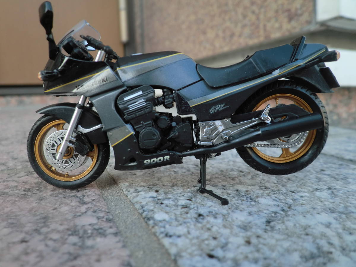 Yahoo!オークション -「gpz900r」(完成品) (オートバイ)の落札相場