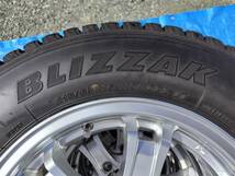 ブリヂストン ブリザック 215/65R15 W979 ４本セット ホイール付 スタッドレスタイヤ トヨタ カムロード ダイナ_画像3