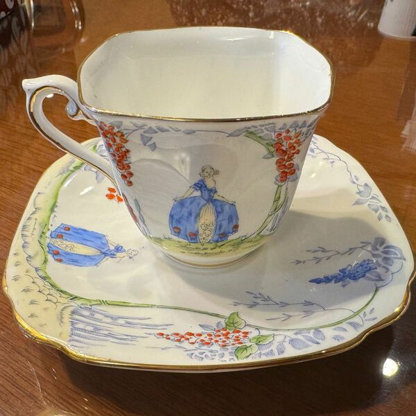 値下げ　Antique “Standard China” ティーカップセット