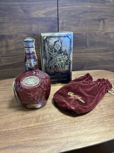 【未開栓】CHIVAS ROYAL SALUTE・21YEAR OLDシーバスロイヤルサルート・７００ｍｌ・陶器ボトルスコッチウイスキー 古酒 