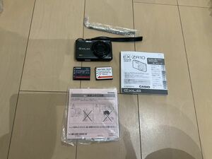 美品　 CASIO EXILIM EX-ZR10 コンパクトデジタルカメラ 