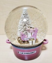 LE CREUSET ルクルーゼ 2018年 クリスマスエディション スノードーム クリスマスツリー 雪ソリ ピンク Christmas Snowdome_画像1