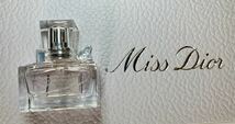 ◆新古品◆ ディオール Christian Diorミス ディオール ファン ギフトセット ブルーミング ブーケ ノベルティ 香水 7.5ml 扇子 セット。_画像4
