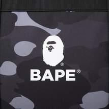 A BATHING APE アベイシングエイプ BAPE 大容量ダッフルバッグ_画像3