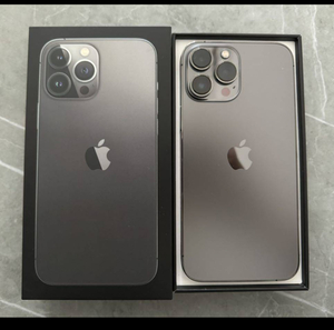 iPhone 13 Pro 256GB グラファイト SIMフリーブランド：Apple SERIAL No:Q1FV7H3FNN + PITAKA iPhone 13 Pro Max ケース MagEZ Case 2