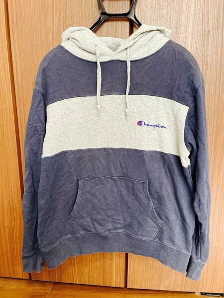 Champion チャンピオン　スウェットパーカー