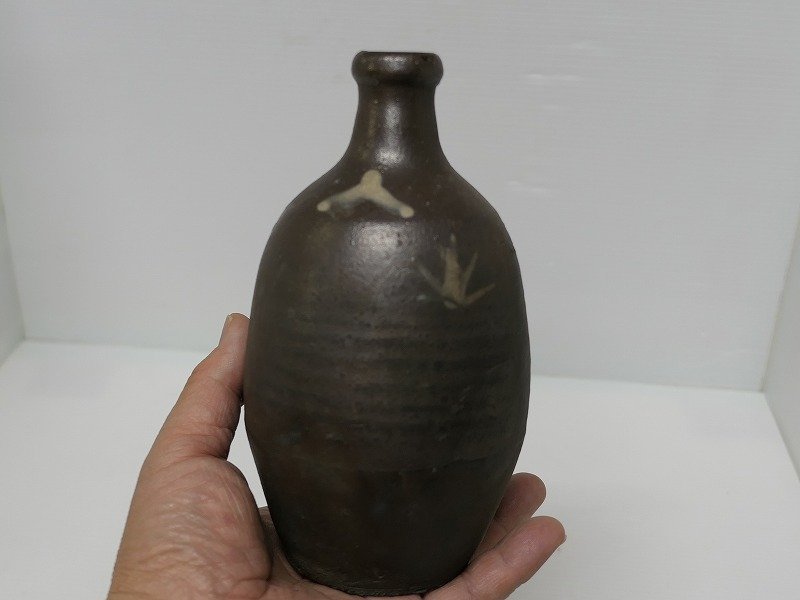 慶應◇江戸時代 九州古陶 武雄・黒牟田系 二彩唐津松文酒瓶 酒器 時代