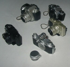 カメラ型のキーホルダー/PENTAX/ペンタック、キャノン、オリンパス/（B2Eカメラ型）