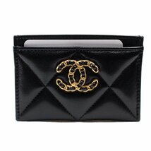 新品 未使用品 CHANEL シャネル 19 カードケース ラムスキン マトラッセ 黒 国内完売済み【中古】6349_画像1