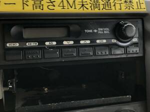 1B129I　日産 UDトラックス クオン　QKG-GK6XAB　ラジオ オーディオ