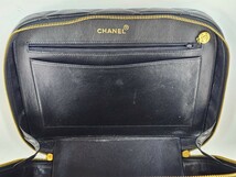 【10T48】 1円スタート CHANEL / 3300130 シャネル エナメル キルティング チェーンショルダー ハンドバッグ 2way ワンハンドル バニティ_画像4