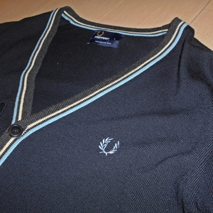 【美品】 FRED PERRY フレッドペリー ニット カーディガン サイズL 長袖 ネイビー　中古品