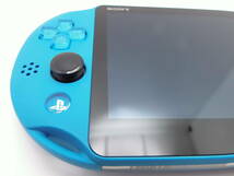 PS Vita　新品に近い綺麗な美品　アクア ブルー　PCH-2000　液晶画面は、ほとんどキズ無し　メモリー8GB アルミケースは、未使用 9点セット_画像4