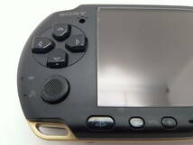 PSP-3000　ハンターズモデル　バッテリー2個付き　本体は、普通の中古　USBケーブルは、美品、未使用　全10点セット　送料520円_画像3