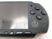 PSP-3000　ハンターズモデル　バッテリー2個付き　本体は、普通の中古　USBケーブルは、美品、未使用　全10点セット　送料520円_画像4