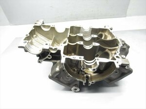 EGR5-1110-1 ホンダ VFR400R-2 NC30-110～ エンジンパーツ クランクケース アッパー 上側