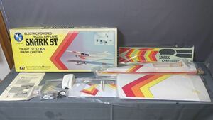 EZ モデル SNARK 5T R/C EPトレーナー 飛行機 ラジコン　バルサ材トレーナープレーン　ARF